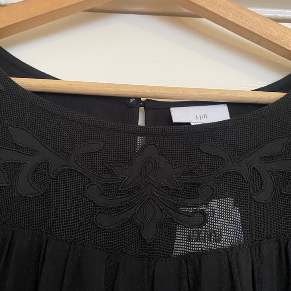 J.jill black textured appliqué Aline shape top size XL - Picture 6 of 13